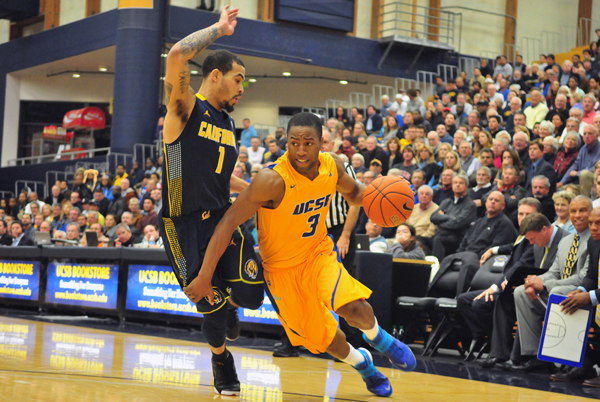 UCSB’s junior guard Zalmico Harmon dished out 10 assists for the Gauchos on Friday night. (Presidio Sports Photos)