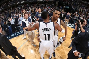 508084373_kings_grizzlies_jm0263-777