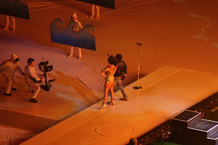 Halftime - Katy Perry and Lenny Kravitz (photo by Shawn McCullough - Sports Radio Service)