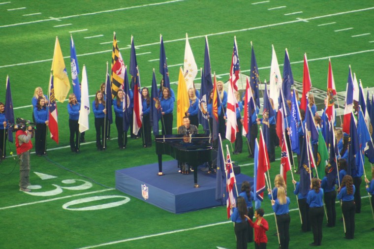 Pre Game - John Legend (photo by Shawn McCullough - Sports Radio Service)