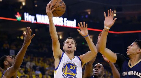 Golden State Warriors Steph Currey in game1 of the NBA playoffs