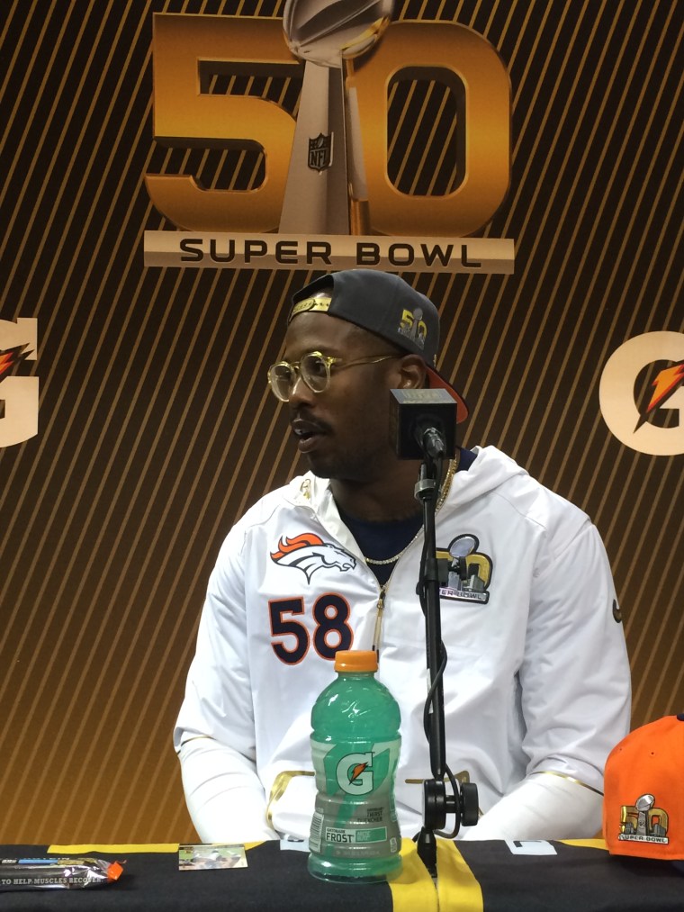 20160201 - Von Miller 01