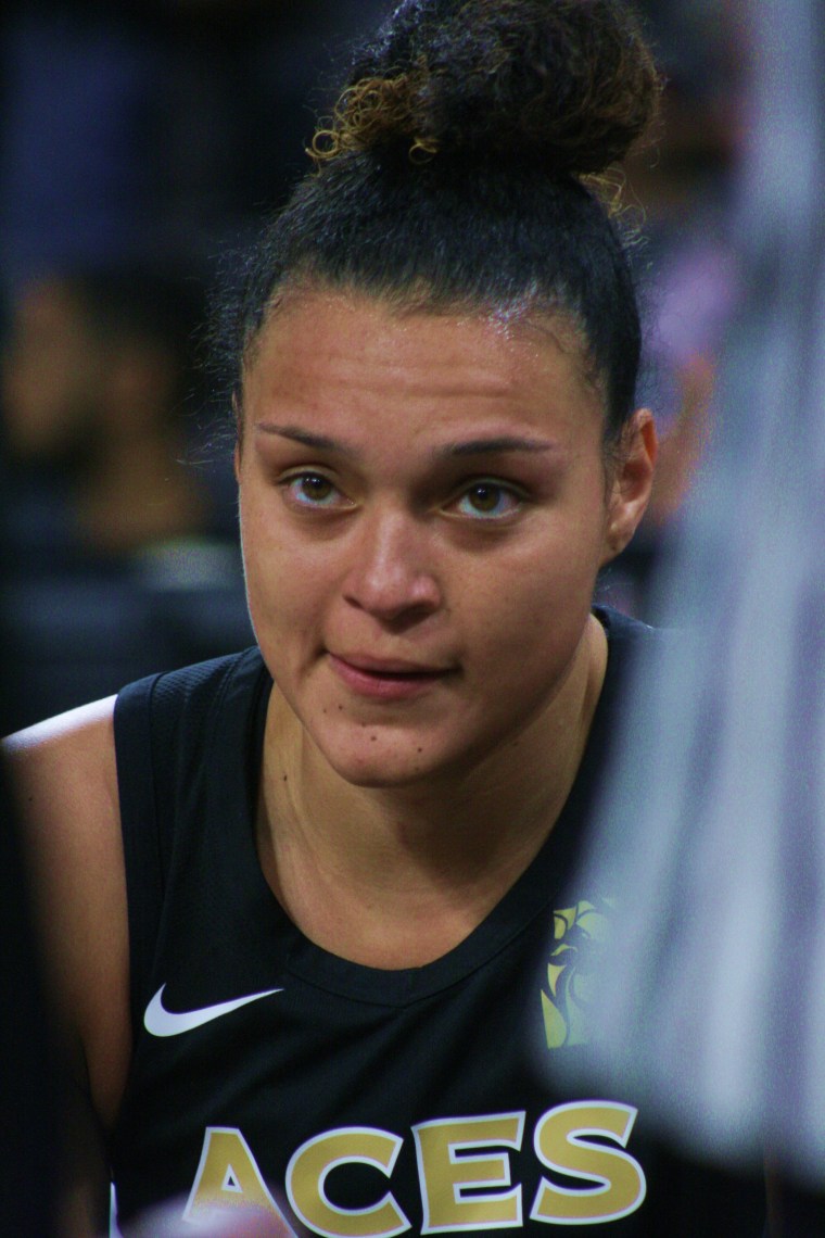 20180617 - Kayla McBride 01