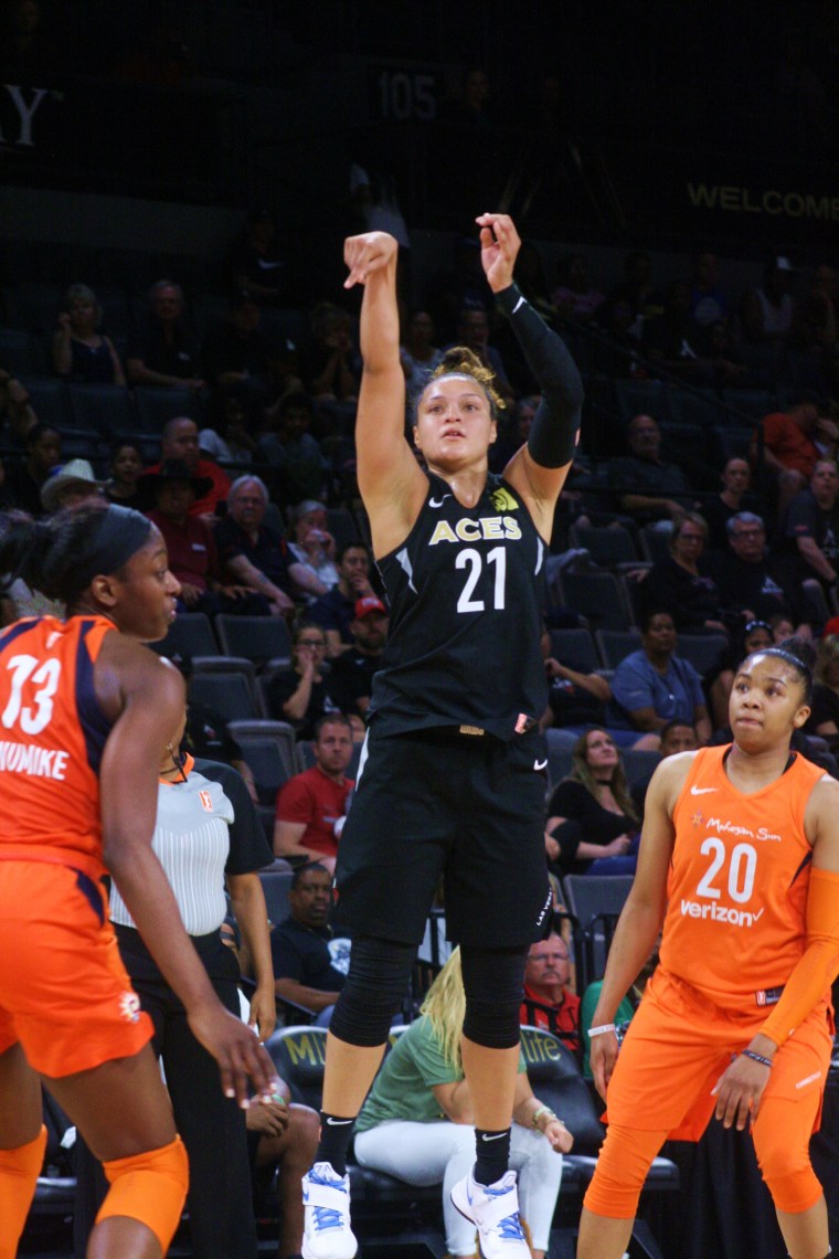 20180707 - Kayla McBride 03