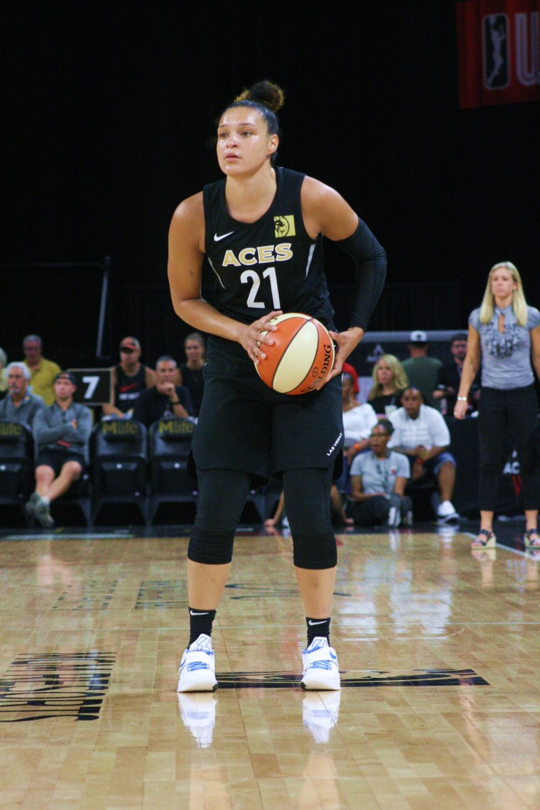 20180722 - Kayla McBride 05