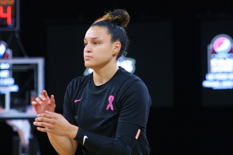 20180811 - Kayla McBride 01