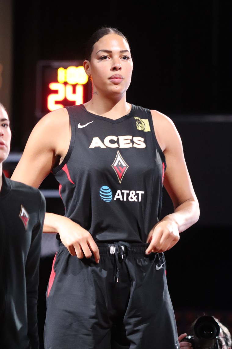 20190629 - Liz Cambage 01